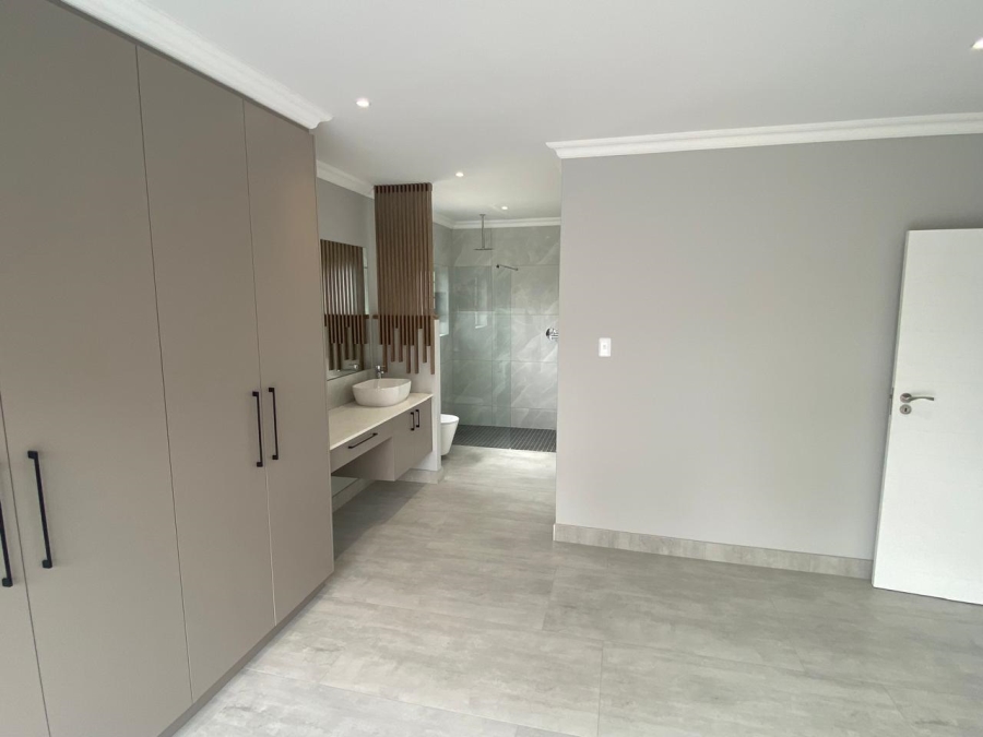 4 Bedroom Property for Sale in Brymore Eastern Cape